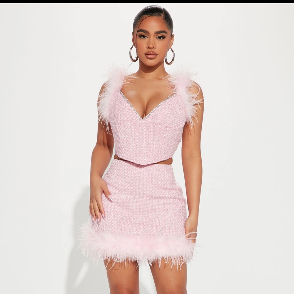 Tweed feather pink skirt set with rhinestones NWT